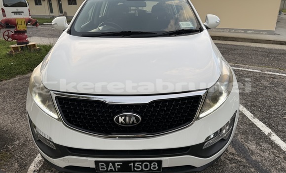 Buy Used Kia Sportage White Car in Bandar Seri Begawan in Brunei-Muara Buy Used Kia Sportage White Car in Bandar Seri Begawan in Brunei-Muara