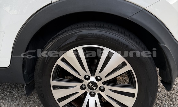 Buy Used Kia Sportage White Car in Bandar Seri Begawan in Brunei-Muara Buy Used Kia Sportage White Car in Bandar Seri Begawan in Brunei-Muara
