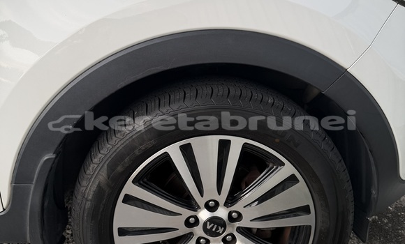 Buy Used Kia Sportage White Car in Bandar Seri Begawan in Brunei-Muara Buy Used Kia Sportage White Car in Bandar Seri Begawan in Brunei-Muara