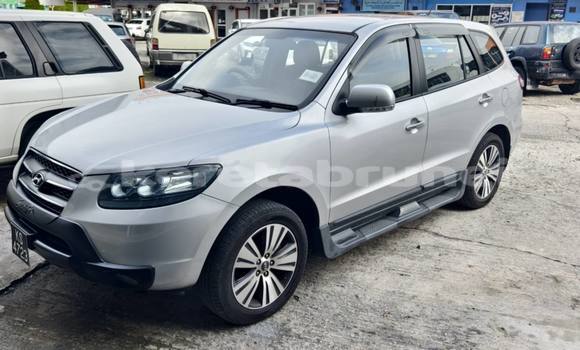 Buy Used Hyundai Santa Fe Silver Car in Bandar Seri Begawan in Brunei-Muara