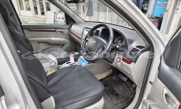 Buy Used Hyundai Santa Fe Silver Car in Bandar Seri Begawan in Brunei-Muara Buy Used Hyundai Santa Fe Silver Car in Bandar Seri Begawan in Brunei-Muara