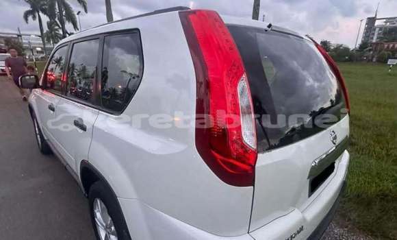 Buy Used Nissan X–Trail White Car in Kuala Belait in Belait Buy Used Nissan X–Trail White Car in Kuala Belait in Belait