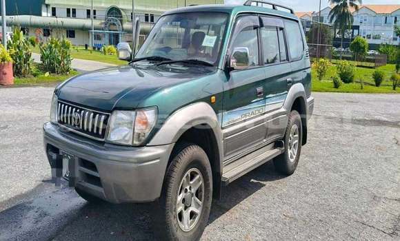 Buy Used Toyota Land Cruiser Prado Green Car in Bandar Seri Begawan in Brunei-Muara