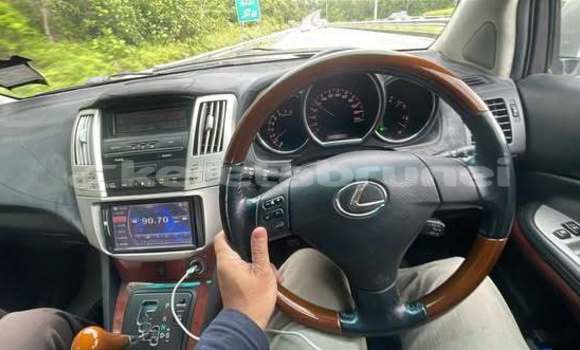 Buy Used Lexus RX 300 Other Car in Bandar Seri Begawan in Brunei-Muara Buy Used Lexus RX 300 Other Car in Bandar Seri Begawan in Brunei-Muara