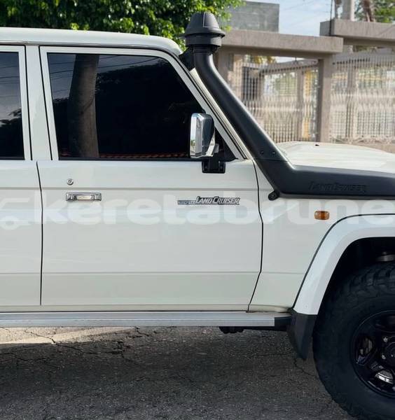 Big with watermark toyota land cruiser brunei muara bandar seri begawan 7970