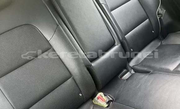 Buy Used Kia Sportage Red Car in Bandar Seri Begawan in Brunei-Muara Buy Used Kia Sportage Red Car in Bandar Seri Begawan in Brunei-Muara