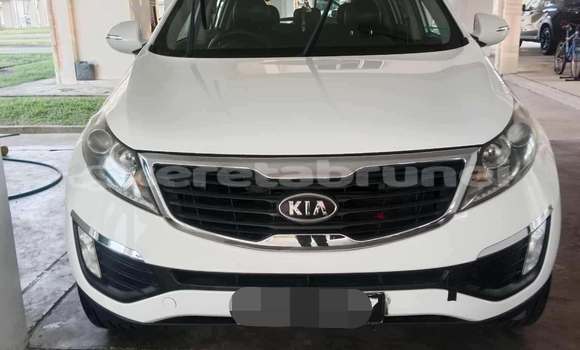 Buy Used Kia Carnival White Car in Bandar Seri Begawan in Brunei-Muara