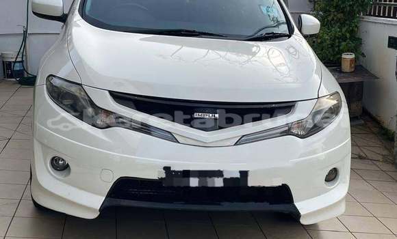 Buy Used Mitsubishi Carisma White Car in Bandar Seri Begawan in Brunei-Muara