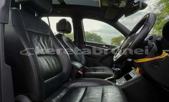 Buy Used Volkswagen Tiguan White Car in Bandar Seri Begawan in Brunei-Muara Buy Used Volkswagen Tiguan White Car in Bandar Seri Begawan in Brunei-Muara