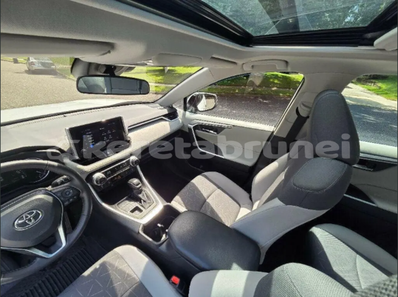Big with watermark toyota rav4 belait kuala belait 8021