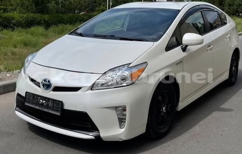 Big with watermark toyota prius brunei muara bandar seri begawan 8022