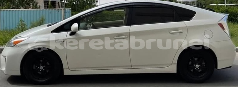 Big with watermark toyota prius brunei muara bandar seri begawan 8022
