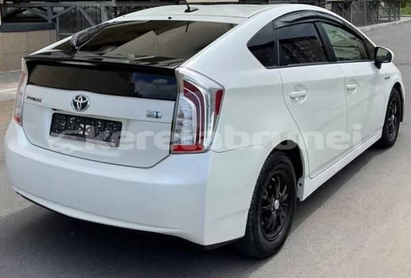 Big with watermark toyota prius brunei muara bandar seri begawan 8022