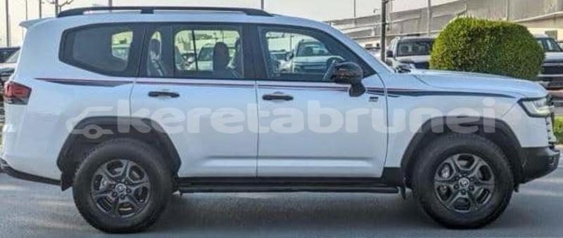 Big with watermark toyota land cruiser brunei muara bandar seri begawan 8028