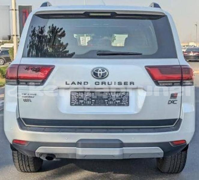 Big with watermark toyota land cruiser brunei muara bandar seri begawan 8028
