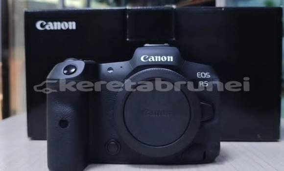Canon R5 Mark II Camera 
