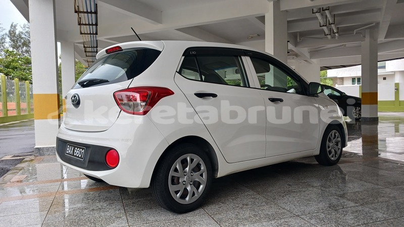Big with watermark hyundai i10 belait kuala belait 8038