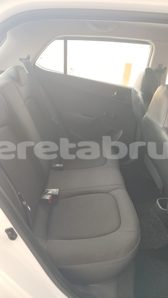 Big with watermark hyundai i10 belait kuala belait 8038