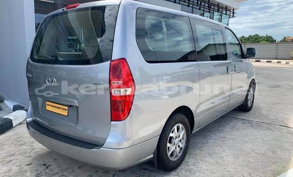 Buy Used Hyundai H1 Silver Car in Bandar Seri Begawan in Brunei-Muara Buy Used Hyundai H1 Silver Car in Bandar Seri Begawan in Brunei-Muara