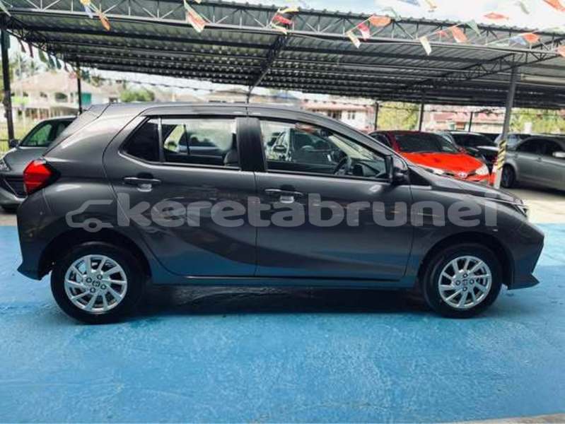 Big with watermark toyota wish brunei muara bandar seri begawan 8059