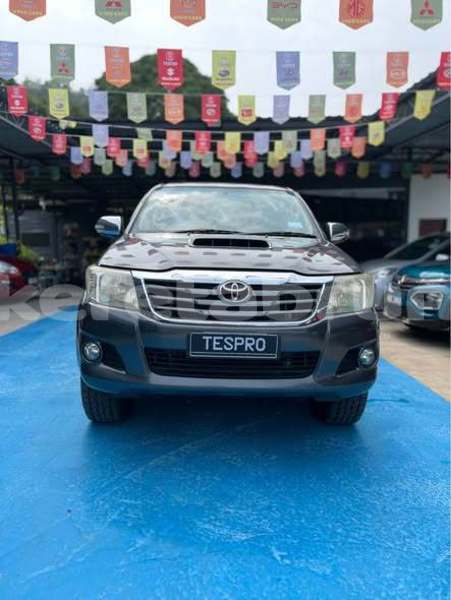 Big with watermark toyota hilux brunei muara bandar seri begawan 8061