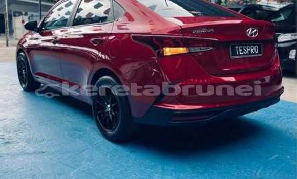 Buy Used Hyundai Verna Red Car in Bandar Seri Begawan in Brunei-Muara
