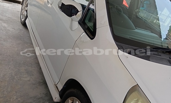 Buy Used Honda Jazz White Car in Bandar Seri Begawan in Brunei-Muara Buy Used Honda Jazz White Car in Bandar Seri Begawan in Brunei-Muara