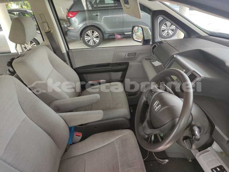 Big with watermark honda stepwgn brunei muara bandar seri begawan 8082