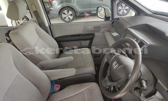 Buy Import Honda Stepwgn Other Car in Bandar Seri Begawan in Brunei-Muara Buy Import Honda Stepwgn Other Car in Bandar Seri Begawan in Brunei-Muara