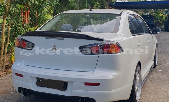 Buy Used Mitsubishi Lancer White Car in Bandar Seri Begawan in Brunei-Muara Buy Used Mitsubishi Lancer White Car in Bandar Seri Begawan in Brunei-Muara