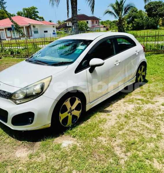Big with watermark kia rio belait seria 8112