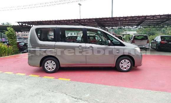 Buy Used Nissan Serena Other Car in Bandar Seri Begawan in Brunei-Muara Buy Used Nissan Serena Other Car in Bandar Seri Begawan in Brunei-Muara