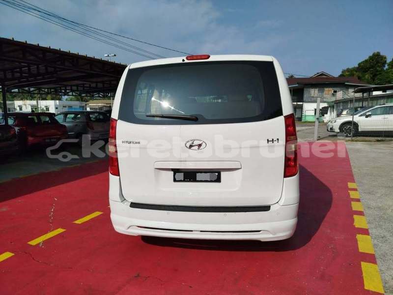 Big with watermark hyundai h1 brunei muara bandar seri begawan 8130