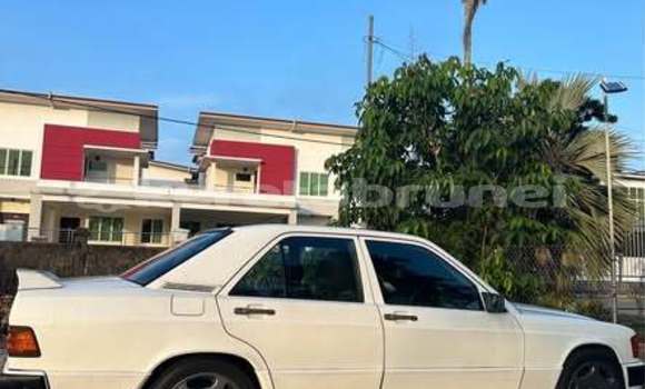 Buy Used Mercedes-Benz 190 Other Car in Bandar Seri Begawan in Brunei-Muara