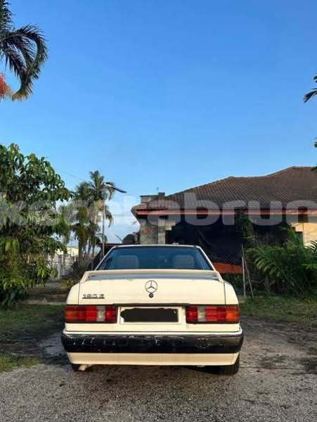 Big with watermark mercedes benz 190 brunei muara bandar seri begawan 8150