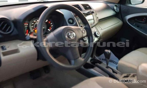 Buy Import Toyota HiAce Blue Truck in Import - Dubai in Belait Buy Import Toyota HiAce Blue Truck in Import - Dubai in Belait