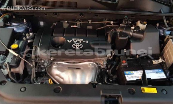 Buy Import Toyota HiAce Blue Truck in Import - Dubai in Belait Buy Import Toyota HiAce Blue Truck in Import - Dubai in Belait