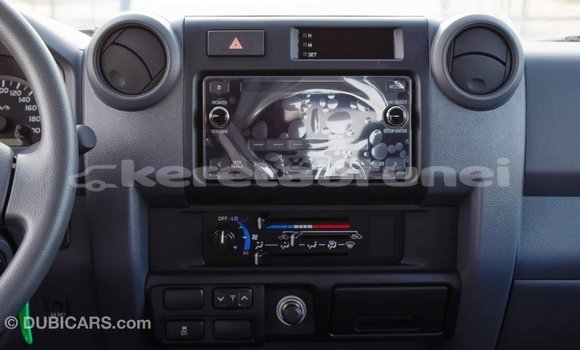 Buy Import Toyota Land Cruiser White Car in Import - Dubai in Belait Buy Import Toyota Land Cruiser White Car in Import - Dubai in Belait