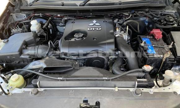 Buy Used Mitsubishi Pajero Silver Car in Bandar Seri Begawan in Brunei-Muara Buy Used Mitsubishi Pajero Silver Car in Bandar Seri Begawan in Brunei-Muara