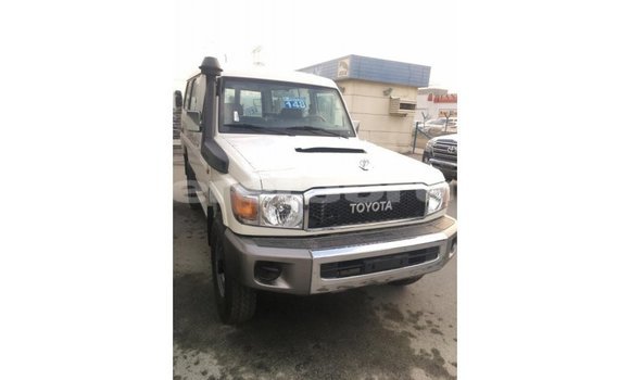 Buy Import Toyota Land Cruiser White Car in Import - Dubai in Belait Buy Import Toyota Land Cruiser White Car in Import - Dubai in Belait