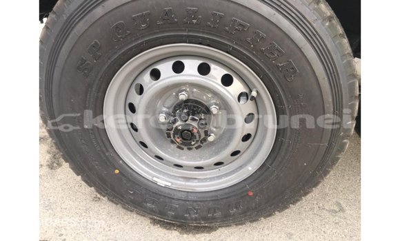 Buy Import Toyota Land Cruiser White Car in Import - Dubai in Belait Buy Import Toyota Land Cruiser White Car in Import - Dubai in Belait