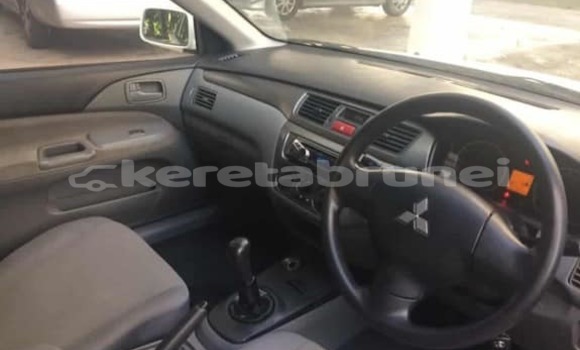 Buy Used Mitsubishi Lancer White Car in Bandar Seri Begawan in Brunei-Muara Buy Used Mitsubishi Lancer White Car in Bandar Seri Begawan in Brunei-Muara