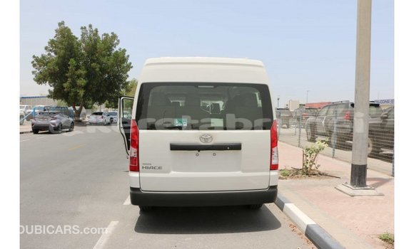 Buy Import Toyota Hiace White Car in Import - Dubai in Belait Buy Import Toyota Hiace White Car in Import - Dubai in Belait