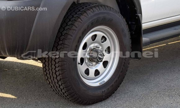 Buy Import Nissan NP 300 White Car in Import - Dubai in Belait Buy Import Nissan NP 300 White Car in Import - Dubai in Belait