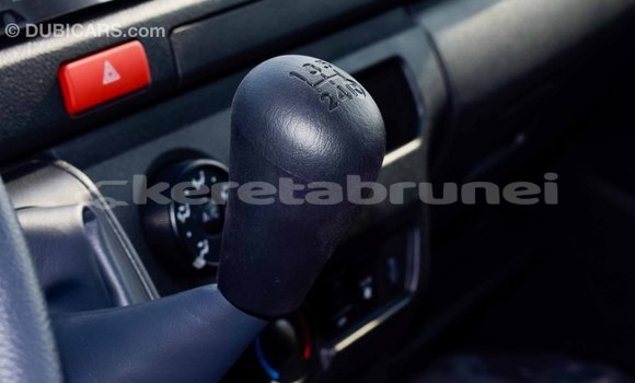 Buy Import Toyota Hiace White Car in Import - Dubai in Belait Buy Import Toyota Hiace White Car in Import - Dubai in Belait