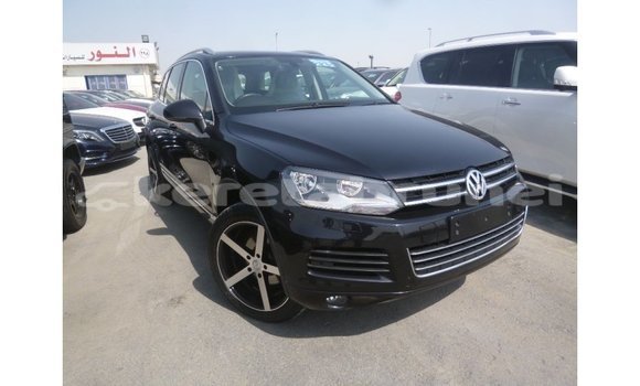 Buy Import Volkswagen Touareg Black Car in Import - Dubai in Belait