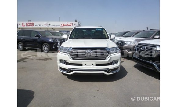 Buy Import Toyota Land Cruiser White Car in Import - Dubai in Belait Buy Import Toyota Land Cruiser White Car in Import - Dubai in Belait