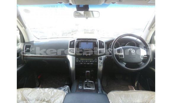 Buy Import Toyota Land Cruiser Other Car in Import - Dubai in Belait Buy Import Toyota Land Cruiser Other Car in Import - Dubai in Belait