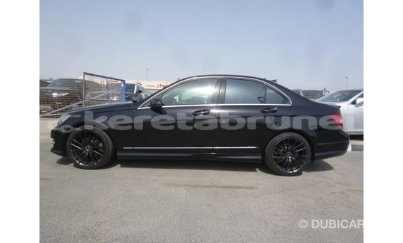 Buy Import Mercedes-Benz 190 Black Car in Import - Dubai in Belait Buy Import Mercedes-Benz 190 Black Car in Import - Dubai in Belait