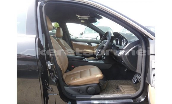 Buy Import Mercedes-Benz 190 Black Car in Import - Dubai in Belait Buy Import Mercedes-Benz 190 Black Car in Import - Dubai in Belait